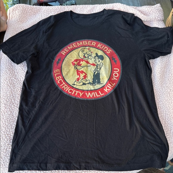 Black Graphic Tee with Vintage Design - Picture 1 of 2